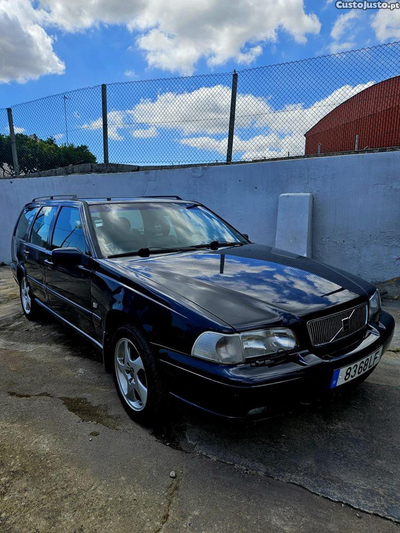 Volvo V70 2.0