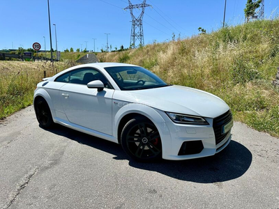 Audi TT 2.0 TDi S-line