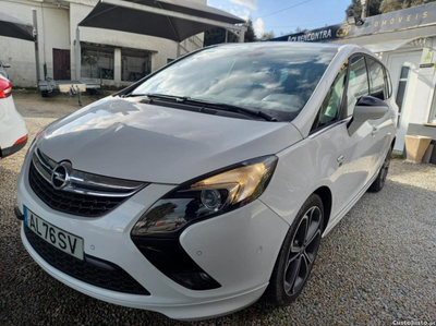 Opel Zafira 2.0 CDTI Biturbo Tourer opc Line