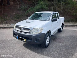 Toyota Hilux 2.5 D-4D 4WD CE AC