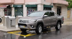 Toyota Hilux Tracker