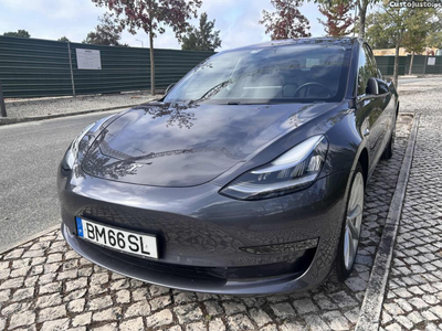 Tesla Model 3 Long Range Dual Motor AWD