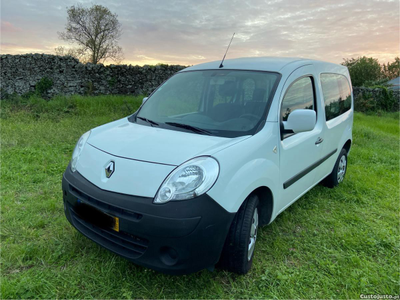 Renault Kangoo 5 lugares