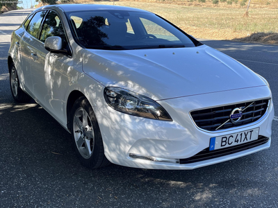 Volvo V40  1.6 ECO MOMENTUM