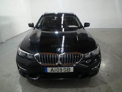 BMW Serie-3 320 d Touring Line Luxury Purity Auto