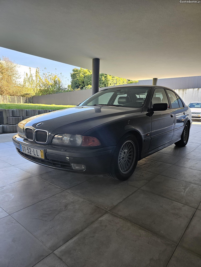 BMW 525 525tds. Caixa manual