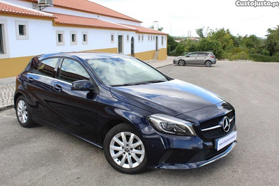 Mercedes-Benz A 180 MERCEDES-BENZ A180d BlueEFFICIENCY Style