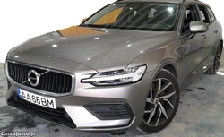 Volvo V60 2.0 T8 MOMENTUM AWD (AUTO)