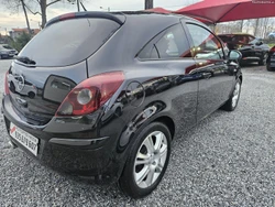 Opel Corsa 1.2 black edition