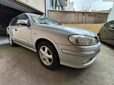 Nissan Almera 1.5cc GPL Bom Estado