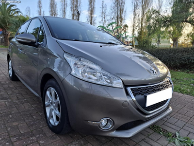 Peugeot 208 1.4 BlueHDi Style