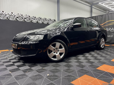 Skoda Octavia Ambiente 1.6TDi c/Garantia 157EUR p/mês