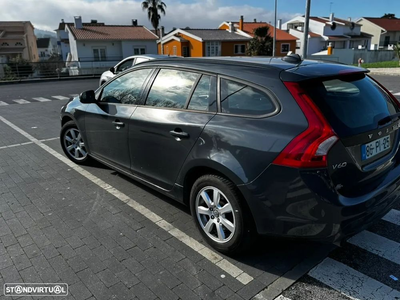 Volvo V60 1.6 D2 Drive Momentum Start/Stop