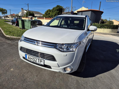 Mitsubishi Outlander PHEV