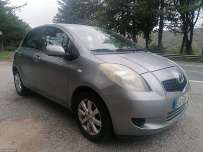 Toyota Yaris 1.0VVTi Rock''''in Rio A/C