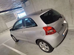 Toyota Yaris 1.0 3P