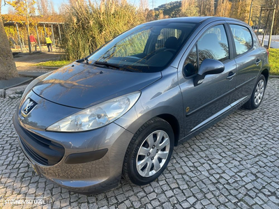 Peugeot 207 1.4 16V Open