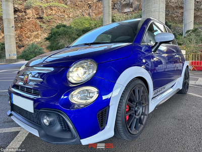 Abarth 695 70TH Anniversary