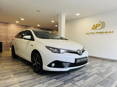 Toyota Auris 1.8 HSD Comfort +P.Techno+P.Sport