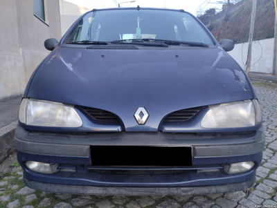 Renault Scénic 1.4i 16V RTE 95cv - D. Assistida