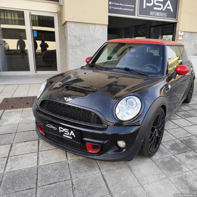 MINI John Cooper Works 211CV