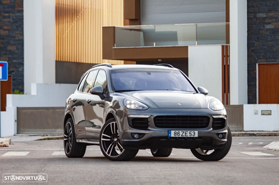 Porsche Cayenne S E-Hybrid