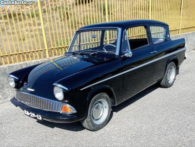 Ford Anglia Deluxe