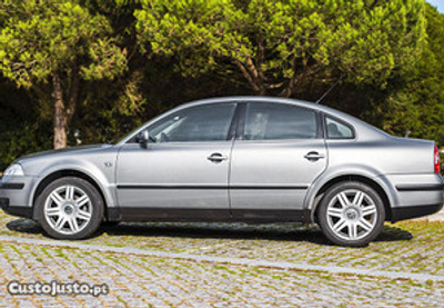 VW Passat 1.6 102cv Confortline 4 Portas.