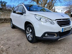 Peugeot 2008 1.2 PURETECH STYLE