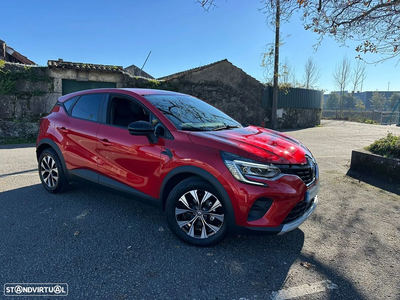 Renault Captur 1.0 TCe Exclusive