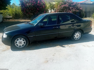 Mercedes-Benz C 220 95cv Gasoleo