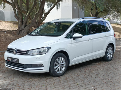 VW Touran 1.6TDi Highline DSG