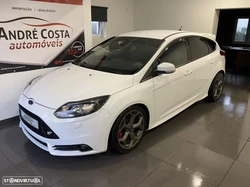 Ford Focus 2.0i ST-2