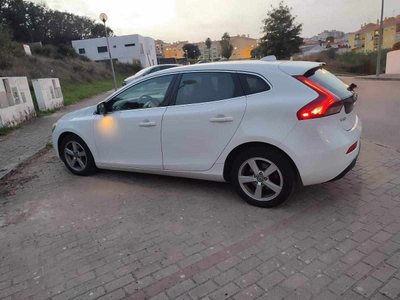 Volvo V40 D2, 110 CV