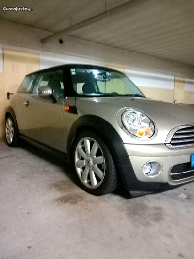 MINI Cooper 1.6 D 110cv