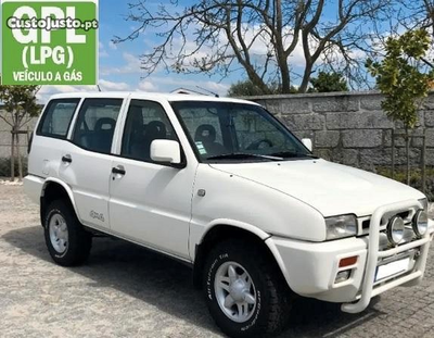 Nissan Terrano 2.4 SFI GPL