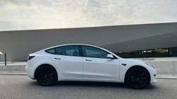 Tesla Model 3 325