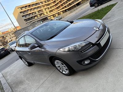 Renault Mégane Sport Tourer - 2012 GPS / CAM - Dynamique 110CV