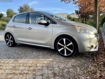 Peugeot 208 1.6 HDI