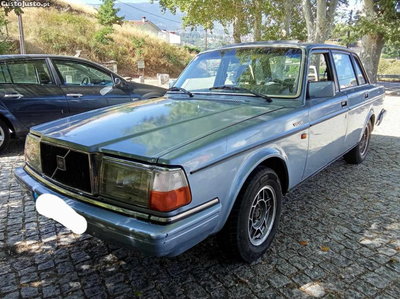 Volvo 244 6 cilindros em linha