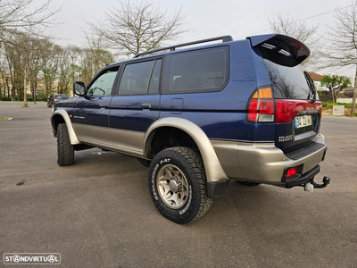 Mitsubishi Pajero Sport 2.5 TD GLS