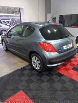 Peugeot 207 1.4