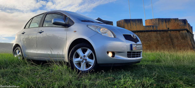 Toyota Yaris 1.0 VVT-i CONFORT AUTOMÁTICO