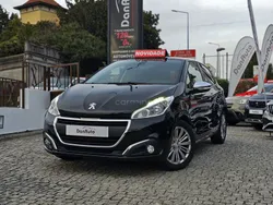 Peugeot 208 208