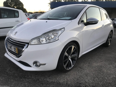 Peugeot 208 1.6 e-HDi Allure