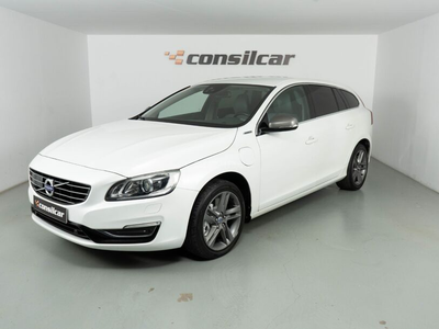 Volvo V60 2.4 D6 Summum AWD Phev