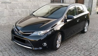 Toyota Auris Toyota Auris 1.4 D-4D Exclusive + Navi