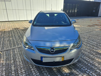 Opel Astra 1.7 CDTI COSMO - NACIONAL