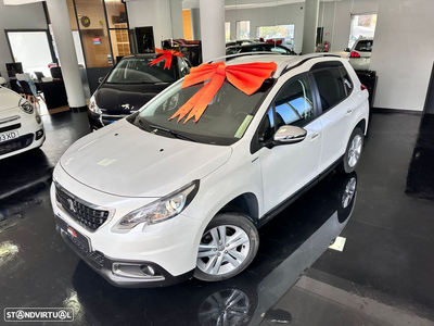 Peugeot 2008 1.2 PureTech Style