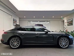 Porsche Panamera 4 E-Hybrid